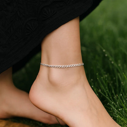 Nicholanti Collection 14k White Gold Curb Link Anklet (2.6 mm) - back view showing clasp closure