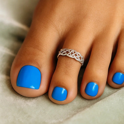 Nicholanti Collection 14k White Gold Toe Ring in a Celtic Knot Style - angled side view showing craftsmanship