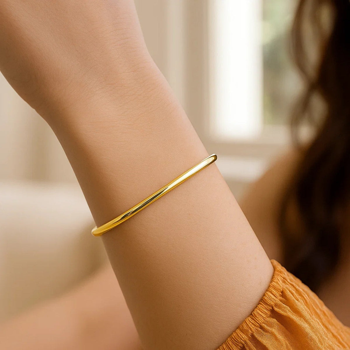 Nicholanti Collection 10k Yellow Gold Dome Style Shiny Bangle (3.30 mm) - close-up detail showing texture