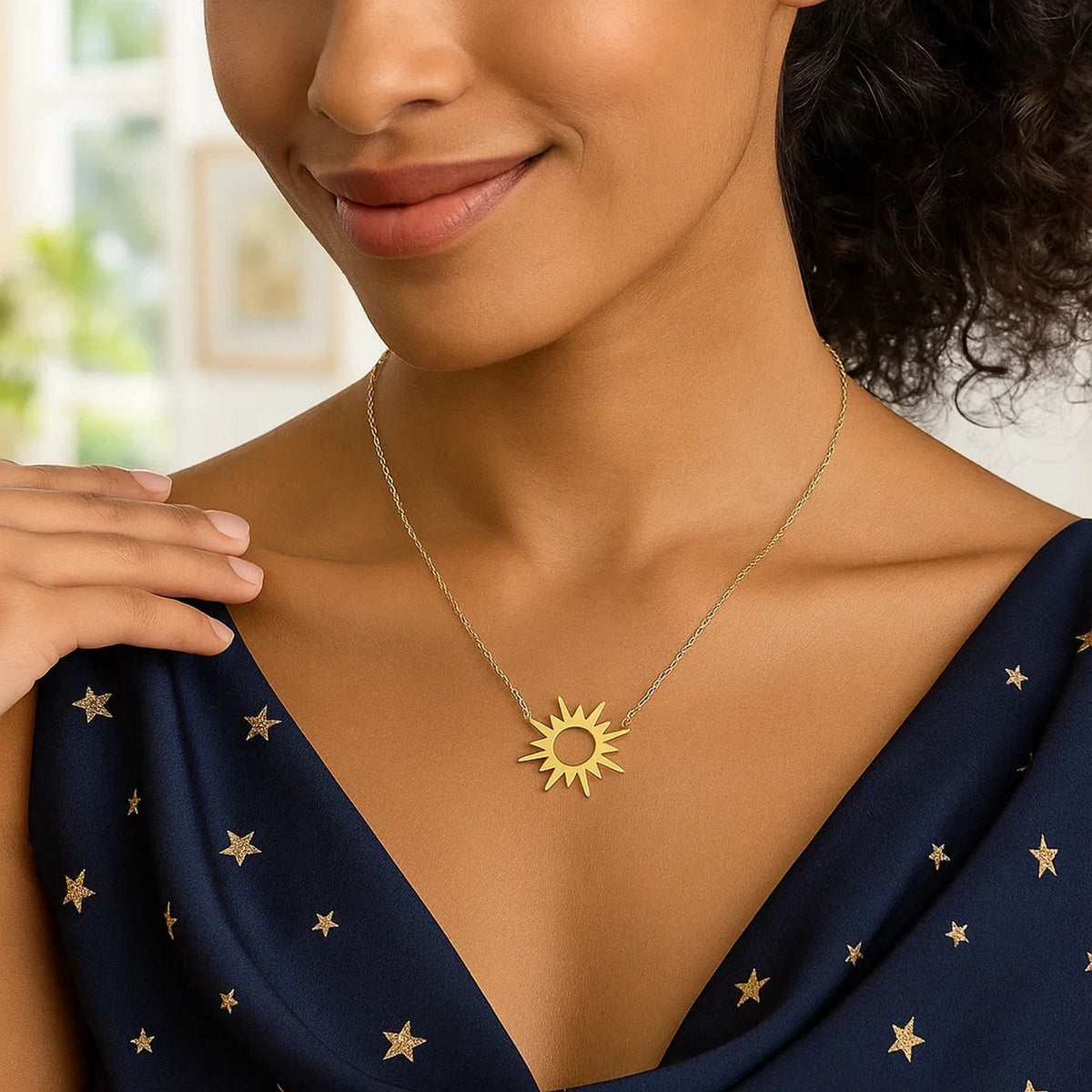 Nicholanti Collection 14k Yellow Gold Sunburst Necklace - back view showing lobster clasp